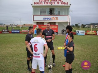 
<a style='margin-left: 5px;' class='btn btn-xs btn-social btn-facebook' href='https://www.facebook.com/sharer/sharer.php?u=https://www.boladovale.com.br/imgs/800-800-90/conteudo/fotos/1559/img2353.jpg' rel='popup' data-width='500' data-height='400'><i class='fa fa-facebook'></i>Compartilhar <span class='hidden-xs'>no Facebook</span>
</a> 
<a class='btn btn-default btn-xs' target='_blank' href='imgs/800-800-90/conteudo/fotos/1559/img2353.jpg'>
<span class='glyphicon glyphicon-cloud-download'></span> Salvar
</a> 
<span></span>