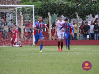 
<a style='margin-left: 5px;' class='btn btn-xs btn-social btn-facebook' href='https://www.facebook.com/sharer/sharer.php?u=https://www.boladovale.com.br/imgs/800-800-90/conteudo/fotos/1559/img2436.jpg' rel='popup' data-width='500' data-height='400'><i class='fa fa-facebook'></i>Compartilhar <span class='hidden-xs'>no Facebook</span>
</a> 
<a class='btn btn-default btn-xs' target='_blank' href='imgs/800-800-90/conteudo/fotos/1559/img2436.jpg'>
<span class='glyphicon glyphicon-cloud-download'></span> Salvar
</a> 
<span></span>