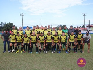 
<a style='margin-left: 5px;' class='btn btn-xs btn-social btn-facebook' href='https://www.facebook.com/sharer/sharer.php?u=https://www.boladovale.com.br/imgs/800-800-90/conteudo/fotos/1561/img2490.jpg' rel='popup' data-width='500' data-height='400'><i class='fa fa-facebook'></i>Compartilhar <span class='hidden-xs'>no Facebook</span>
</a> 
<a class='btn btn-default btn-xs' target='_blank' href='imgs/800-800-90/conteudo/fotos/1561/img2490.jpg'>
<span class='glyphicon glyphicon-cloud-download'></span> Salvar
</a> 
<span></span>
