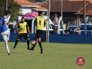 
<a style='margin-left: 5px;' class='btn btn-xs btn-social btn-facebook' href='https://www.facebook.com/sharer/sharer.php?u=https://www.boladovale.com.br/imgs/800-800-90/conteudo/fotos/1561/img2536.jpg' rel='popup' data-width='500' data-height='400'><i class='fa fa-facebook'></i>Compartilhar <span class='hidden-xs'>no Facebook</span>
</a> 
<a class='btn btn-default btn-xs' target='_blank' href='imgs/800-800-90/conteudo/fotos/1561/img2536.jpg'>
<span class='glyphicon glyphicon-cloud-download'></span> Salvar
</a> 
<span></span>