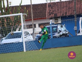 
<a style='margin-left: 5px;' class='btn btn-xs btn-social btn-facebook' href='https://www.facebook.com/sharer/sharer.php?u=https://www.boladovale.com.br/imgs/800-800-90/conteudo/fotos/1561/img2559.jpg' rel='popup' data-width='500' data-height='400'><i class='fa fa-facebook'></i>Compartilhar <span class='hidden-xs'>no Facebook</span>
</a> 
<a class='btn btn-default btn-xs' target='_blank' href='imgs/800-800-90/conteudo/fotos/1561/img2559.jpg'>
<span class='glyphicon glyphicon-cloud-download'></span> Salvar
</a> 
<span></span>