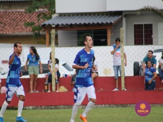 
<a style='margin-left: 5px;' class='btn btn-xs btn-social btn-facebook' href='https://www.facebook.com/sharer/sharer.php?u=https://www.boladovale.com.br/imgs/800-800-90/conteudo/fotos/1562/img2616.jpg' rel='popup' data-width='500' data-height='400'><i class='fa fa-facebook'></i>Compartilhar <span class='hidden-xs'>no Facebook</span>
</a> 
<a class='btn btn-default btn-xs' target='_blank' href='imgs/800-800-90/conteudo/fotos/1562/img2616.jpg'>
<span class='glyphicon glyphicon-cloud-download'></span> Salvar
</a> 
<span></span>