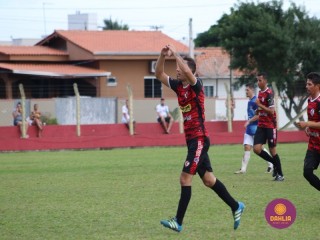 
<a style='margin-left: 5px;' class='btn btn-xs btn-social btn-facebook' href='https://www.facebook.com/sharer/sharer.php?u=https://www.boladovale.com.br/imgs/800-800-90/conteudo/fotos/1562/img2636.jpg' rel='popup' data-width='500' data-height='400'><i class='fa fa-facebook'></i>Compartilhar <span class='hidden-xs'>no Facebook</span>
</a> 
<a class='btn btn-default btn-xs' target='_blank' href='imgs/800-800-90/conteudo/fotos/1562/img2636.jpg'>
<span class='glyphicon glyphicon-cloud-download'></span> Salvar
</a> 
<span></span>
