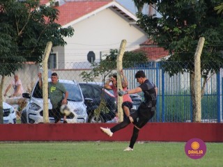 
<a style='margin-left: 5px;' class='btn btn-xs btn-social btn-facebook' href='https://www.facebook.com/sharer/sharer.php?u=https://www.boladovale.com.br/imgs/800-800-90/conteudo/fotos/1562/img2659.jpg' rel='popup' data-width='500' data-height='400'><i class='fa fa-facebook'></i>Compartilhar <span class='hidden-xs'>no Facebook</span>
</a> 
<a class='btn btn-default btn-xs' target='_blank' href='imgs/800-800-90/conteudo/fotos/1562/img2659.jpg'>
<span class='glyphicon glyphicon-cloud-download'></span> Salvar
</a> 
<span></span>