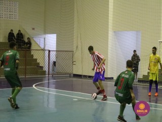 
<a style='margin-left: 5px;' class='btn btn-xs btn-social btn-facebook' href='https://www.facebook.com/sharer/sharer.php?u=https://www.boladovale.com.br/imgs/800-800-90/conteudo/fotos/1565/img2783.jpg' rel='popup' data-width='500' data-height='400'><i class='fa fa-facebook'></i>Compartilhar <span class='hidden-xs'>no Facebook</span>
</a> 
<a class='btn btn-default btn-xs' target='_blank' href='imgs/800-800-90/conteudo/fotos/1565/img2783.jpg'>
<span class='glyphicon glyphicon-cloud-download'></span> Salvar
</a> 
<span></span>