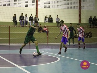 
<a style='margin-left: 5px;' class='btn btn-xs btn-social btn-facebook' href='https://www.facebook.com/sharer/sharer.php?u=https://www.boladovale.com.br/imgs/800-800-90/conteudo/fotos/1565/img2823.jpg' rel='popup' data-width='500' data-height='400'><i class='fa fa-facebook'></i>Compartilhar <span class='hidden-xs'>no Facebook</span>
</a> 
<a class='btn btn-default btn-xs' target='_blank' href='imgs/800-800-90/conteudo/fotos/1565/img2823.jpg'>
<span class='glyphicon glyphicon-cloud-download'></span> Salvar
</a> 
<span></span>
