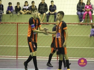 
<a style='margin-left: 5px;' class='btn btn-xs btn-social btn-facebook' href='https://www.facebook.com/sharer/sharer.php?u=https://www.boladovale.com.br/imgs/800-800-90/conteudo/fotos/1566/img2919.jpg' rel='popup' data-width='500' data-height='400'><i class='fa fa-facebook'></i>Compartilhar <span class='hidden-xs'>no Facebook</span>
</a> 
<a class='btn btn-default btn-xs' target='_blank' href='imgs/800-800-90/conteudo/fotos/1566/img2919.jpg'>
<span class='glyphicon glyphicon-cloud-download'></span> Salvar
</a> 
<span></span>