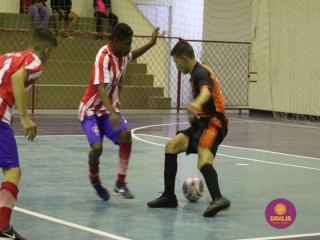 
<a style='margin-left: 5px;' class='btn btn-xs btn-social btn-facebook' href='https://www.facebook.com/sharer/sharer.php?u=https://www.boladovale.com.br/imgs/800-800-90/conteudo/fotos/1566/img2933.jpg' rel='popup' data-width='500' data-height='400'><i class='fa fa-facebook'></i>Compartilhar <span class='hidden-xs'>no Facebook</span>
</a> 
<a class='btn btn-default btn-xs' target='_blank' href='imgs/800-800-90/conteudo/fotos/1566/img2933.jpg'>
<span class='glyphicon glyphicon-cloud-download'></span> Salvar
</a> 
<span></span>