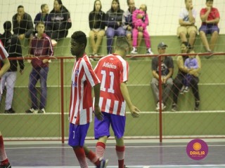 
<a style='margin-left: 5px;' class='btn btn-xs btn-social btn-facebook' href='https://www.facebook.com/sharer/sharer.php?u=https://www.boladovale.com.br/imgs/800-800-90/conteudo/fotos/1566/img2976.jpg' rel='popup' data-width='500' data-height='400'><i class='fa fa-facebook'></i>Compartilhar <span class='hidden-xs'>no Facebook</span>
</a> 
<a class='btn btn-default btn-xs' target='_blank' href='imgs/800-800-90/conteudo/fotos/1566/img2976.jpg'>
<span class='glyphicon glyphicon-cloud-download'></span> Salvar
</a> 
<span></span>