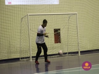 
<a style='margin-left: 5px;' class='btn btn-xs btn-social btn-facebook' href='https://www.facebook.com/sharer/sharer.php?u=https://www.boladovale.com.br/imgs/800-800-90/conteudo/fotos/1566/img3002.jpg' rel='popup' data-width='500' data-height='400'><i class='fa fa-facebook'></i>Compartilhar <span class='hidden-xs'>no Facebook</span>
</a> 
<a class='btn btn-default btn-xs' target='_blank' href='imgs/800-800-90/conteudo/fotos/1566/img3002.jpg'>
<span class='glyphicon glyphicon-cloud-download'></span> Salvar
</a> 
<span></span>