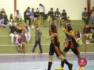 
<a style='margin-left: 5px;' class='btn btn-xs btn-social btn-facebook' href='https://www.facebook.com/sharer/sharer.php?u=https://www.boladovale.com.br/imgs/800-800-90/conteudo/fotos/1566/img3068.jpg' rel='popup' data-width='500' data-height='400'><i class='fa fa-facebook'></i>Compartilhar <span class='hidden-xs'>no Facebook</span>
</a> 
<a class='btn btn-default btn-xs' target='_blank' href='imgs/800-800-90/conteudo/fotos/1566/img3068.jpg'>
<span class='glyphicon glyphicon-cloud-download'></span> Salvar
</a> 
<span></span>
