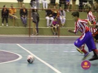 
<a style='margin-left: 5px;' class='btn btn-xs btn-social btn-facebook' href='https://www.facebook.com/sharer/sharer.php?u=https://www.boladovale.com.br/imgs/800-800-90/conteudo/fotos/1566/img3075.jpg' rel='popup' data-width='500' data-height='400'><i class='fa fa-facebook'></i>Compartilhar <span class='hidden-xs'>no Facebook</span>
</a> 
<a class='btn btn-default btn-xs' target='_blank' href='imgs/800-800-90/conteudo/fotos/1566/img3075.jpg'>
<span class='glyphicon glyphicon-cloud-download'></span> Salvar
</a> 
<span></span>