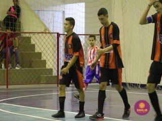 
<a style='margin-left: 5px;' class='btn btn-xs btn-social btn-facebook' href='https://www.facebook.com/sharer/sharer.php?u=https://www.boladovale.com.br/imgs/800-800-90/conteudo/fotos/1566/img3086.jpg' rel='popup' data-width='500' data-height='400'><i class='fa fa-facebook'></i>Compartilhar <span class='hidden-xs'>no Facebook</span>
</a> 
<a class='btn btn-default btn-xs' target='_blank' href='imgs/800-800-90/conteudo/fotos/1566/img3086.jpg'>
<span class='glyphicon glyphicon-cloud-download'></span> Salvar
</a> 
<span></span>