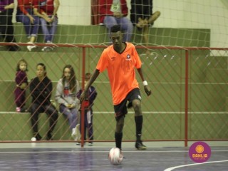 
<a style='margin-left: 5px;' class='btn btn-xs btn-social btn-facebook' href='https://www.facebook.com/sharer/sharer.php?u=https://www.boladovale.com.br/imgs/800-800-90/conteudo/fotos/1567/img3100.jpg' rel='popup' data-width='500' data-height='400'><i class='fa fa-facebook'></i>Compartilhar <span class='hidden-xs'>no Facebook</span>
</a> 
<a class='btn btn-default btn-xs' target='_blank' href='imgs/800-800-90/conteudo/fotos/1567/img3100.jpg'>
<span class='glyphicon glyphicon-cloud-download'></span> Salvar
</a> 
<span></span>