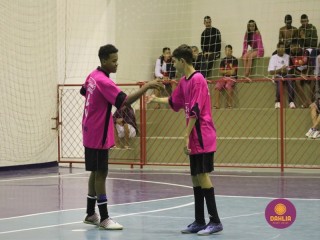 
<a style='margin-left: 5px;' class='btn btn-xs btn-social btn-facebook' href='https://www.facebook.com/sharer/sharer.php?u=https://www.boladovale.com.br/imgs/800-800-90/conteudo/fotos/1567/img3116.jpg' rel='popup' data-width='500' data-height='400'><i class='fa fa-facebook'></i>Compartilhar <span class='hidden-xs'>no Facebook</span>
</a> 
<a class='btn btn-default btn-xs' target='_blank' href='imgs/800-800-90/conteudo/fotos/1567/img3116.jpg'>
<span class='glyphicon glyphicon-cloud-download'></span> Salvar
</a> 
<span></span>