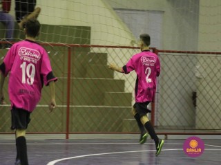 
<a style='margin-left: 5px;' class='btn btn-xs btn-social btn-facebook' href='https://www.facebook.com/sharer/sharer.php?u=https://www.boladovale.com.br/imgs/800-800-90/conteudo/fotos/1567/img3142.jpg' rel='popup' data-width='500' data-height='400'><i class='fa fa-facebook'></i>Compartilhar <span class='hidden-xs'>no Facebook</span>
</a> 
<a class='btn btn-default btn-xs' target='_blank' href='imgs/800-800-90/conteudo/fotos/1567/img3142.jpg'>
<span class='glyphicon glyphicon-cloud-download'></span> Salvar
</a> 
<span></span>