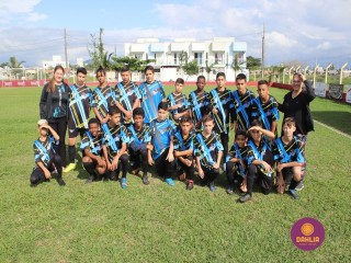 
<a style='margin-left: 5px;' class='btn btn-xs btn-social btn-facebook' href='https://www.facebook.com/sharer/sharer.php?u=https://www.boladovale.com.br/imgs/800-800-90/conteudo/fotos/1568/img3233.jpg' rel='popup' data-width='500' data-height='400'><i class='fa fa-facebook'></i>Compartilhar <span class='hidden-xs'>no Facebook</span>
</a> 
<a class='btn btn-default btn-xs' target='_blank' href='imgs/800-800-90/conteudo/fotos/1568/img3233.jpg'>
<span class='glyphicon glyphicon-cloud-download'></span> Salvar
</a> 
<span></span>
