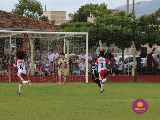 
<a style='margin-left: 5px;' class='btn btn-xs btn-social btn-facebook' href='https://www.facebook.com/sharer/sharer.php?u=https://www.boladovale.com.br/imgs/800-800-90/conteudo/fotos/1568/img3244.jpg' rel='popup' data-width='500' data-height='400'><i class='fa fa-facebook'></i>Compartilhar <span class='hidden-xs'>no Facebook</span>
</a> 
<a class='btn btn-default btn-xs' target='_blank' href='imgs/800-800-90/conteudo/fotos/1568/img3244.jpg'>
<span class='glyphicon glyphicon-cloud-download'></span> Salvar
</a> 
<span></span>