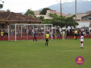 
<a style='margin-left: 5px;' class='btn btn-xs btn-social btn-facebook' href='https://www.facebook.com/sharer/sharer.php?u=https://www.boladovale.com.br/imgs/800-800-90/conteudo/fotos/1568/img3273.jpg' rel='popup' data-width='500' data-height='400'><i class='fa fa-facebook'></i>Compartilhar <span class='hidden-xs'>no Facebook</span>
</a> 
<a class='btn btn-default btn-xs' target='_blank' href='imgs/800-800-90/conteudo/fotos/1568/img3273.jpg'>
<span class='glyphicon glyphicon-cloud-download'></span> Salvar
</a> 
<span></span>