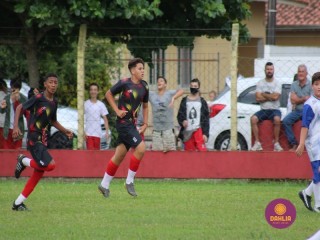 
<a style='margin-left: 5px;' class='btn btn-xs btn-social btn-facebook' href='https://www.facebook.com/sharer/sharer.php?u=https://www.boladovale.com.br/imgs/800-800-90/conteudo/fotos/1570/img3346.jpg' rel='popup' data-width='500' data-height='400'><i class='fa fa-facebook'></i>Compartilhar <span class='hidden-xs'>no Facebook</span>
</a> 
<a class='btn btn-default btn-xs' target='_blank' href='imgs/800-800-90/conteudo/fotos/1570/img3346.jpg'>
<span class='glyphicon glyphicon-cloud-download'></span> Salvar
</a> 
<span></span>