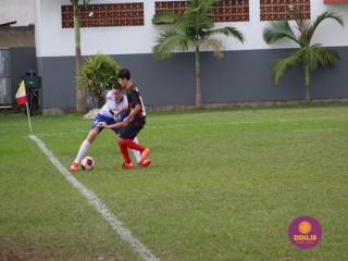 
<a style='margin-left: 5px;' class='btn btn-xs btn-social btn-facebook' href='https://www.facebook.com/sharer/sharer.php?u=https://www.boladovale.com.br/imgs/800-800-90/conteudo/fotos/1570/img3365.jpg' rel='popup' data-width='500' data-height='400'><i class='fa fa-facebook'></i>Compartilhar <span class='hidden-xs'>no Facebook</span>
</a> 
<a class='btn btn-default btn-xs' target='_blank' href='imgs/800-800-90/conteudo/fotos/1570/img3365.jpg'>
<span class='glyphicon glyphicon-cloud-download'></span> Salvar
</a> 
<span></span>
