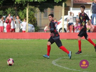 
<a style='margin-left: 5px;' class='btn btn-xs btn-social btn-facebook' href='https://www.facebook.com/sharer/sharer.php?u=https://www.boladovale.com.br/imgs/800-800-90/conteudo/fotos/1570/img3371.jpg' rel='popup' data-width='500' data-height='400'><i class='fa fa-facebook'></i>Compartilhar <span class='hidden-xs'>no Facebook</span>
</a> 
<a class='btn btn-default btn-xs' target='_blank' href='imgs/800-800-90/conteudo/fotos/1570/img3371.jpg'>
<span class='glyphicon glyphicon-cloud-download'></span> Salvar
</a> 
<span></span>