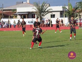 
<a style='margin-left: 5px;' class='btn btn-xs btn-social btn-facebook' href='https://www.facebook.com/sharer/sharer.php?u=https://www.boladovale.com.br/imgs/800-800-90/conteudo/fotos/1570/img3387.jpg' rel='popup' data-width='500' data-height='400'><i class='fa fa-facebook'></i>Compartilhar <span class='hidden-xs'>no Facebook</span>
</a> 
<a class='btn btn-default btn-xs' target='_blank' href='imgs/800-800-90/conteudo/fotos/1570/img3387.jpg'>
<span class='glyphicon glyphicon-cloud-download'></span> Salvar
</a> 
<span></span>