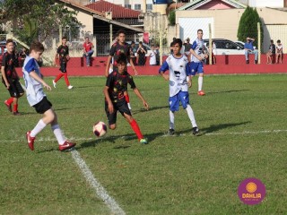 
<a style='margin-left: 5px;' class='btn btn-xs btn-social btn-facebook' href='https://www.facebook.com/sharer/sharer.php?u=https://www.boladovale.com.br/imgs/800-800-90/conteudo/fotos/1570/img3389.jpg' rel='popup' data-width='500' data-height='400'><i class='fa fa-facebook'></i>Compartilhar <span class='hidden-xs'>no Facebook</span>
</a> 
<a class='btn btn-default btn-xs' target='_blank' href='imgs/800-800-90/conteudo/fotos/1570/img3389.jpg'>
<span class='glyphicon glyphicon-cloud-download'></span> Salvar
</a> 
<span></span>