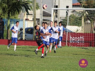 
<a style='margin-left: 5px;' class='btn btn-xs btn-social btn-facebook' href='https://www.facebook.com/sharer/sharer.php?u=https://www.boladovale.com.br/imgs/800-800-90/conteudo/fotos/1570/img3433.jpg' rel='popup' data-width='500' data-height='400'><i class='fa fa-facebook'></i>Compartilhar <span class='hidden-xs'>no Facebook</span>
</a> 
<a class='btn btn-default btn-xs' target='_blank' href='imgs/800-800-90/conteudo/fotos/1570/img3433.jpg'>
<span class='glyphicon glyphicon-cloud-download'></span> Salvar
</a> 
<span></span>