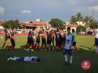 
<a style='margin-left: 5px;' class='btn btn-xs btn-social btn-facebook' href='https://www.facebook.com/sharer/sharer.php?u=https://www.boladovale.com.br/imgs/800-800-90/conteudo/fotos/1570/img3440.jpg' rel='popup' data-width='500' data-height='400'><i class='fa fa-facebook'></i>Compartilhar <span class='hidden-xs'>no Facebook</span>
</a> 
<a class='btn btn-default btn-xs' target='_blank' href='imgs/800-800-90/conteudo/fotos/1570/img3440.jpg'>
<span class='glyphicon glyphicon-cloud-download'></span> Salvar
</a> 
<span></span>