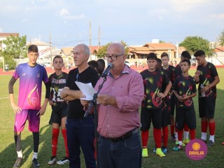 
<a style='margin-left: 5px;' class='btn btn-xs btn-social btn-facebook' href='https://www.facebook.com/sharer/sharer.php?u=https://www.boladovale.com.br/imgs/800-800-90/conteudo/fotos/1571/img3445.jpg' rel='popup' data-width='500' data-height='400'><i class='fa fa-facebook'></i>Compartilhar <span class='hidden-xs'>no Facebook</span>
</a> 
<a class='btn btn-default btn-xs' target='_blank' href='imgs/800-800-90/conteudo/fotos/1571/img3445.jpg'>
<span class='glyphicon glyphicon-cloud-download'></span> Salvar
</a> 
<span></span>