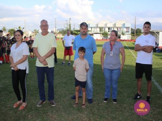 
<a style='margin-left: 5px;' class='btn btn-xs btn-social btn-facebook' href='https://www.facebook.com/sharer/sharer.php?u=https://www.boladovale.com.br/imgs/800-800-90/conteudo/fotos/1571/img3448.jpg' rel='popup' data-width='500' data-height='400'><i class='fa fa-facebook'></i>Compartilhar <span class='hidden-xs'>no Facebook</span>
</a> 
<a class='btn btn-default btn-xs' target='_blank' href='imgs/800-800-90/conteudo/fotos/1571/img3448.jpg'>
<span class='glyphicon glyphicon-cloud-download'></span> Salvar
</a> 
<span></span>