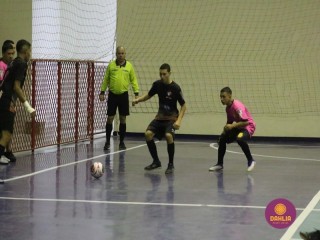 
<a style='margin-left: 5px;' class='btn btn-xs btn-social btn-facebook' href='https://www.facebook.com/sharer/sharer.php?u=https://www.boladovale.com.br/imgs/800-800-90/conteudo/fotos/1572/img3509.jpg' rel='popup' data-width='500' data-height='400'><i class='fa fa-facebook'></i>Compartilhar <span class='hidden-xs'>no Facebook</span>
</a> 
<a class='btn btn-default btn-xs' target='_blank' href='imgs/800-800-90/conteudo/fotos/1572/img3509.jpg'>
<span class='glyphicon glyphicon-cloud-download'></span> Salvar
</a> 
<span></span>