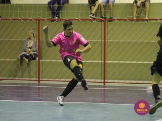 
<a style='margin-left: 5px;' class='btn btn-xs btn-social btn-facebook' href='https://www.facebook.com/sharer/sharer.php?u=https://www.boladovale.com.br/imgs/800-800-90/conteudo/fotos/1572/img3513.jpg' rel='popup' data-width='500' data-height='400'><i class='fa fa-facebook'></i>Compartilhar <span class='hidden-xs'>no Facebook</span>
</a> 
<a class='btn btn-default btn-xs' target='_blank' href='imgs/800-800-90/conteudo/fotos/1572/img3513.jpg'>
<span class='glyphicon glyphicon-cloud-download'></span> Salvar
</a> 
<span></span>