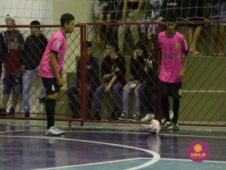 
<a style='margin-left: 5px;' class='btn btn-xs btn-social btn-facebook' href='https://www.facebook.com/sharer/sharer.php?u=https://www.boladovale.com.br/imgs/800-800-90/conteudo/fotos/1572/img3516.jpg' rel='popup' data-width='500' data-height='400'><i class='fa fa-facebook'></i>Compartilhar <span class='hidden-xs'>no Facebook</span>
</a> 
<a class='btn btn-default btn-xs' target='_blank' href='imgs/800-800-90/conteudo/fotos/1572/img3516.jpg'>
<span class='glyphicon glyphicon-cloud-download'></span> Salvar
</a> 
<span></span>