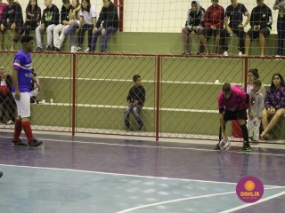 
<a style='margin-left: 5px;' class='btn btn-xs btn-social btn-facebook' href='https://www.facebook.com/sharer/sharer.php?u=https://www.boladovale.com.br/imgs/800-800-90/conteudo/fotos/1573/img3623.jpg' rel='popup' data-width='500' data-height='400'><i class='fa fa-facebook'></i>Compartilhar <span class='hidden-xs'>no Facebook</span>
</a> 
<a class='btn btn-default btn-xs' target='_blank' href='imgs/800-800-90/conteudo/fotos/1573/img3623.jpg'>
<span class='glyphicon glyphicon-cloud-download'></span> Salvar
</a> 
<span></span>