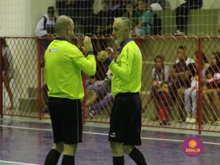 
<a style='margin-left: 5px;' class='btn btn-xs btn-social btn-facebook' href='https://www.facebook.com/sharer/sharer.php?u=https://www.boladovale.com.br/imgs/800-800-90/conteudo/fotos/1573/img3625.jpg' rel='popup' data-width='500' data-height='400'><i class='fa fa-facebook'></i>Compartilhar <span class='hidden-xs'>no Facebook</span>
</a> 
<a class='btn btn-default btn-xs' target='_blank' href='imgs/800-800-90/conteudo/fotos/1573/img3625.jpg'>
<span class='glyphicon glyphicon-cloud-download'></span> Salvar
</a> 
<span></span>