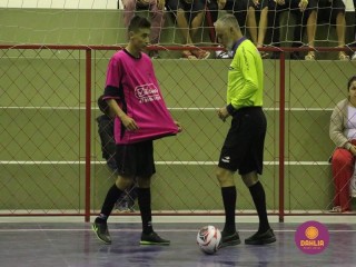 
<a style='margin-left: 5px;' class='btn btn-xs btn-social btn-facebook' href='https://www.facebook.com/sharer/sharer.php?u=https://www.boladovale.com.br/imgs/800-800-90/conteudo/fotos/1573/img3651.jpg' rel='popup' data-width='500' data-height='400'><i class='fa fa-facebook'></i>Compartilhar <span class='hidden-xs'>no Facebook</span>
</a> 
<a class='btn btn-default btn-xs' target='_blank' href='imgs/800-800-90/conteudo/fotos/1573/img3651.jpg'>
<span class='glyphicon glyphicon-cloud-download'></span> Salvar
</a> 
<span></span>