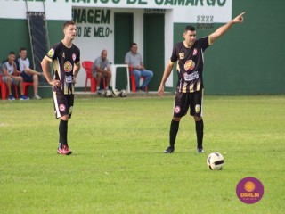 
<a style='margin-left: 5px;' class='btn btn-xs btn-social btn-facebook' href='https://www.facebook.com/sharer/sharer.php?u=https://www.boladovale.com.br/imgs/800-800-90/conteudo/fotos/1574/img8241.jpg' rel='popup' data-width='500' data-height='400'><i class='fa fa-facebook'></i>Compartilhar <span class='hidden-xs'>no Facebook</span>
</a> 
<a class='btn btn-default btn-xs' target='_blank' href='imgs/800-800-90/conteudo/fotos/1574/img8241.jpg'>
<span class='glyphicon glyphicon-cloud-download'></span> Salvar
</a> 
<span></span>