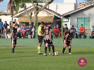 
<a style='margin-left: 5px;' class='btn btn-xs btn-social btn-facebook' href='https://www.facebook.com/sharer/sharer.php?u=https://www.boladovale.com.br/imgs/800-800-90/conteudo/fotos/1574/img8331.jpg' rel='popup' data-width='500' data-height='400'><i class='fa fa-facebook'></i>Compartilhar <span class='hidden-xs'>no Facebook</span>
</a> 
<a class='btn btn-default btn-xs' target='_blank' href='imgs/800-800-90/conteudo/fotos/1574/img8331.jpg'>
<span class='glyphicon glyphicon-cloud-download'></span> Salvar
</a> 
<span></span>