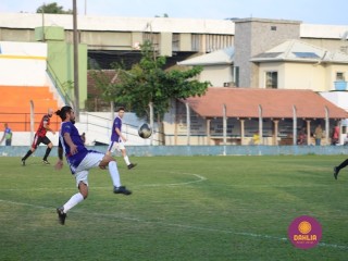 
<a style='margin-left: 5px;' class='btn btn-xs btn-social btn-facebook' href='https://www.facebook.com/sharer/sharer.php?u=https://www.boladovale.com.br/imgs/800-800-90/conteudo/fotos/1575/img8348.jpg' rel='popup' data-width='500' data-height='400'><i class='fa fa-facebook'></i>Compartilhar <span class='hidden-xs'>no Facebook</span>
</a> 
<a class='btn btn-default btn-xs' target='_blank' href='imgs/800-800-90/conteudo/fotos/1575/img8348.jpg'>
<span class='glyphicon glyphicon-cloud-download'></span> Salvar
</a> 
<span></span>