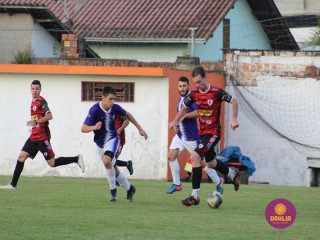 
<a style='margin-left: 5px;' class='btn btn-xs btn-social btn-facebook' href='https://www.facebook.com/sharer/sharer.php?u=https://www.boladovale.com.br/imgs/800-800-90/conteudo/fotos/1575/img8381.jpg' rel='popup' data-width='500' data-height='400'><i class='fa fa-facebook'></i>Compartilhar <span class='hidden-xs'>no Facebook</span>
</a> 
<a class='btn btn-default btn-xs' target='_blank' href='imgs/800-800-90/conteudo/fotos/1575/img8381.jpg'>
<span class='glyphicon glyphicon-cloud-download'></span> Salvar
</a> 
<span></span>