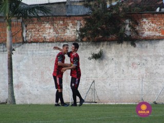 
<a style='margin-left: 5px;' class='btn btn-xs btn-social btn-facebook' href='https://www.facebook.com/sharer/sharer.php?u=https://www.boladovale.com.br/imgs/800-800-90/conteudo/fotos/1575/img8395.jpg' rel='popup' data-width='500' data-height='400'><i class='fa fa-facebook'></i>Compartilhar <span class='hidden-xs'>no Facebook</span>
</a> 
<a class='btn btn-default btn-xs' target='_blank' href='imgs/800-800-90/conteudo/fotos/1575/img8395.jpg'>
<span class='glyphicon glyphicon-cloud-download'></span> Salvar
</a> 
<span></span>
