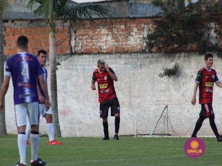 
<a style='margin-left: 5px;' class='btn btn-xs btn-social btn-facebook' href='https://www.facebook.com/sharer/sharer.php?u=https://www.boladovale.com.br/imgs/800-800-90/conteudo/fotos/1575/img8397.jpg' rel='popup' data-width='500' data-height='400'><i class='fa fa-facebook'></i>Compartilhar <span class='hidden-xs'>no Facebook</span>
</a> 
<a class='btn btn-default btn-xs' target='_blank' href='imgs/800-800-90/conteudo/fotos/1575/img8397.jpg'>
<span class='glyphicon glyphicon-cloud-download'></span> Salvar
</a> 
<span></span>