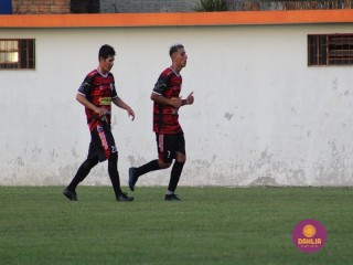 
<a style='margin-left: 5px;' class='btn btn-xs btn-social btn-facebook' href='https://www.facebook.com/sharer/sharer.php?u=https://www.boladovale.com.br/imgs/800-800-90/conteudo/fotos/1575/img8400.jpg' rel='popup' data-width='500' data-height='400'><i class='fa fa-facebook'></i>Compartilhar <span class='hidden-xs'>no Facebook</span>
</a> 
<a class='btn btn-default btn-xs' target='_blank' href='imgs/800-800-90/conteudo/fotos/1575/img8400.jpg'>
<span class='glyphicon glyphicon-cloud-download'></span> Salvar
</a> 
<span></span>