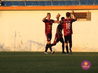 
<a style='margin-left: 5px;' class='btn btn-xs btn-social btn-facebook' href='https://www.facebook.com/sharer/sharer.php?u=https://www.boladovale.com.br/imgs/800-800-90/conteudo/fotos/1575/img8420.jpg' rel='popup' data-width='500' data-height='400'><i class='fa fa-facebook'></i>Compartilhar <span class='hidden-xs'>no Facebook</span>
</a> 
<a class='btn btn-default btn-xs' target='_blank' href='imgs/800-800-90/conteudo/fotos/1575/img8420.jpg'>
<span class='glyphicon glyphicon-cloud-download'></span> Salvar
</a> 
<span></span>