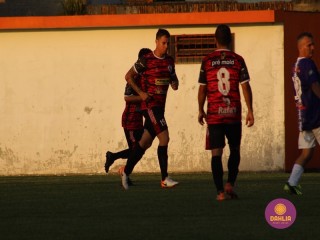 
<a style='margin-left: 5px;' class='btn btn-xs btn-social btn-facebook' href='https://www.facebook.com/sharer/sharer.php?u=https://www.boladovale.com.br/imgs/800-800-90/conteudo/fotos/1575/img8423.jpg' rel='popup' data-width='500' data-height='400'><i class='fa fa-facebook'></i>Compartilhar <span class='hidden-xs'>no Facebook</span>
</a> 
<a class='btn btn-default btn-xs' target='_blank' href='imgs/800-800-90/conteudo/fotos/1575/img8423.jpg'>
<span class='glyphicon glyphicon-cloud-download'></span> Salvar
</a> 
<span></span>