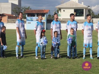 
<a style='margin-left: 5px;' class='btn btn-xs btn-social btn-facebook' href='https://www.facebook.com/sharer/sharer.php?u=https://www.boladovale.com.br/imgs/800-800-90/conteudo/fotos/1576/img4121.jpg' rel='popup' data-width='500' data-height='400'><i class='fa fa-facebook'></i>Compartilhar <span class='hidden-xs'>no Facebook</span>
</a> 
<a class='btn btn-default btn-xs' target='_blank' href='imgs/800-800-90/conteudo/fotos/1576/img4121.jpg'>
<span class='glyphicon glyphicon-cloud-download'></span> Salvar
</a> 
<span></span>