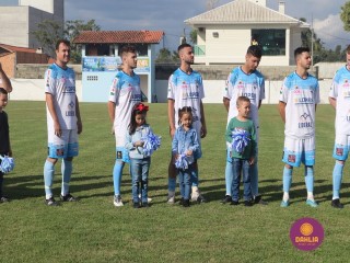 
<a style='margin-left: 5px;' class='btn btn-xs btn-social btn-facebook' href='https://www.facebook.com/sharer/sharer.php?u=https://www.boladovale.com.br/imgs/800-800-90/conteudo/fotos/1576/img4122.jpg' rel='popup' data-width='500' data-height='400'><i class='fa fa-facebook'></i>Compartilhar <span class='hidden-xs'>no Facebook</span>
</a> 
<a class='btn btn-default btn-xs' target='_blank' href='imgs/800-800-90/conteudo/fotos/1576/img4122.jpg'>
<span class='glyphicon glyphicon-cloud-download'></span> Salvar
</a> 
<span></span>