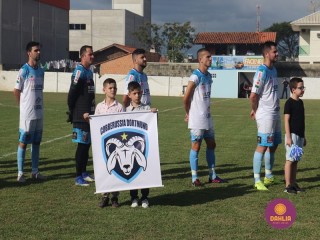 
<a style='margin-left: 5px;' class='btn btn-xs btn-social btn-facebook' href='https://www.facebook.com/sharer/sharer.php?u=https://www.boladovale.com.br/imgs/800-800-90/conteudo/fotos/1576/img4126.jpg' rel='popup' data-width='500' data-height='400'><i class='fa fa-facebook'></i>Compartilhar <span class='hidden-xs'>no Facebook</span>
</a> 
<a class='btn btn-default btn-xs' target='_blank' href='imgs/800-800-90/conteudo/fotos/1576/img4126.jpg'>
<span class='glyphicon glyphicon-cloud-download'></span> Salvar
</a> 
<span></span>